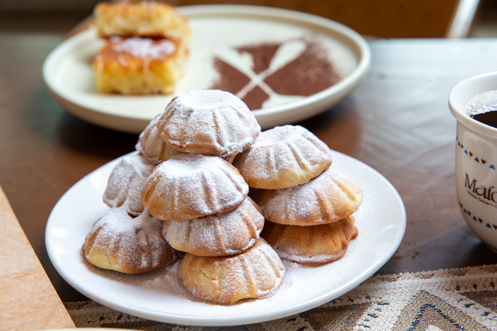 Dates and date cake at Mazaj